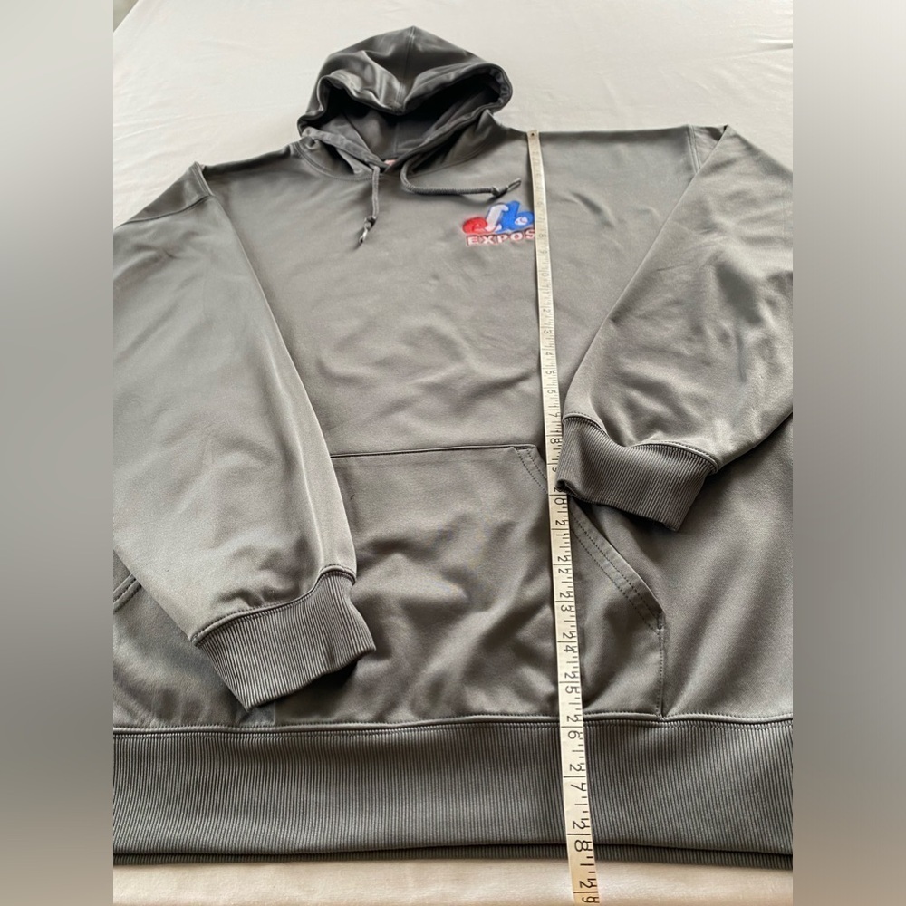 VINTAGE 1990’S MONTREAL EXPOS HOODIE WITH KANGAROO FRONT POCKETS. SIZE XL. - Picture 8 of 10